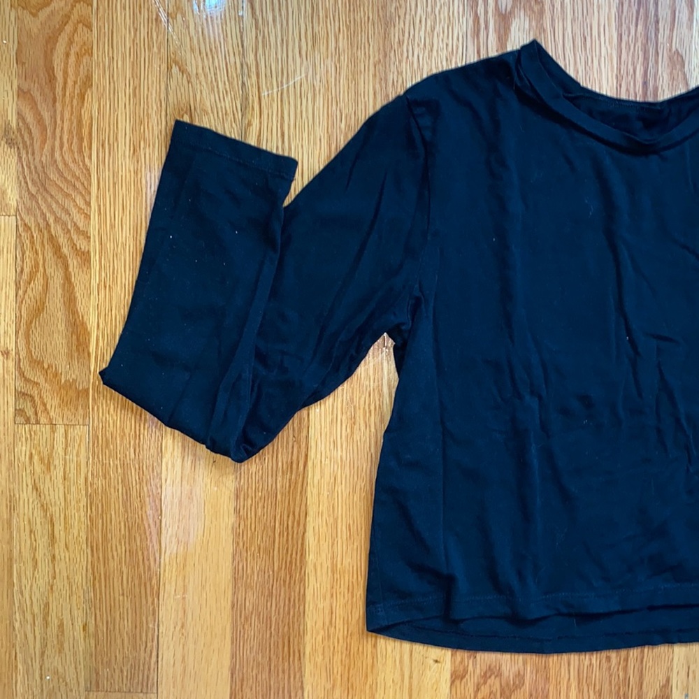 Black Cropped Long Sleeve